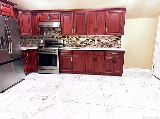 Building Photo - 376 N Main St