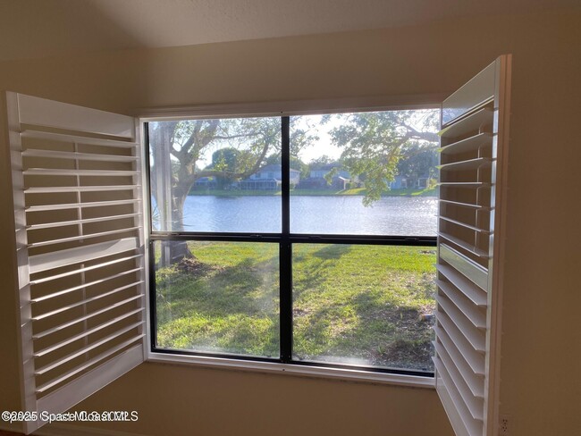 Building Photo - 6946 Hammock Lakes Dr