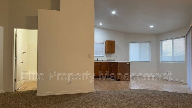 Building Photo - 195 S Stardust Ct