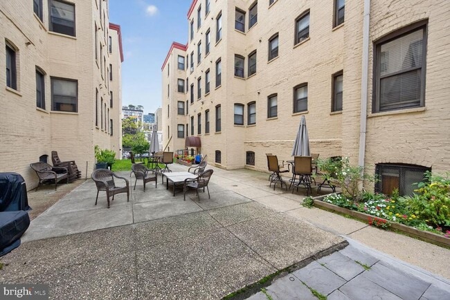 Building Photo - 1440 W St NW