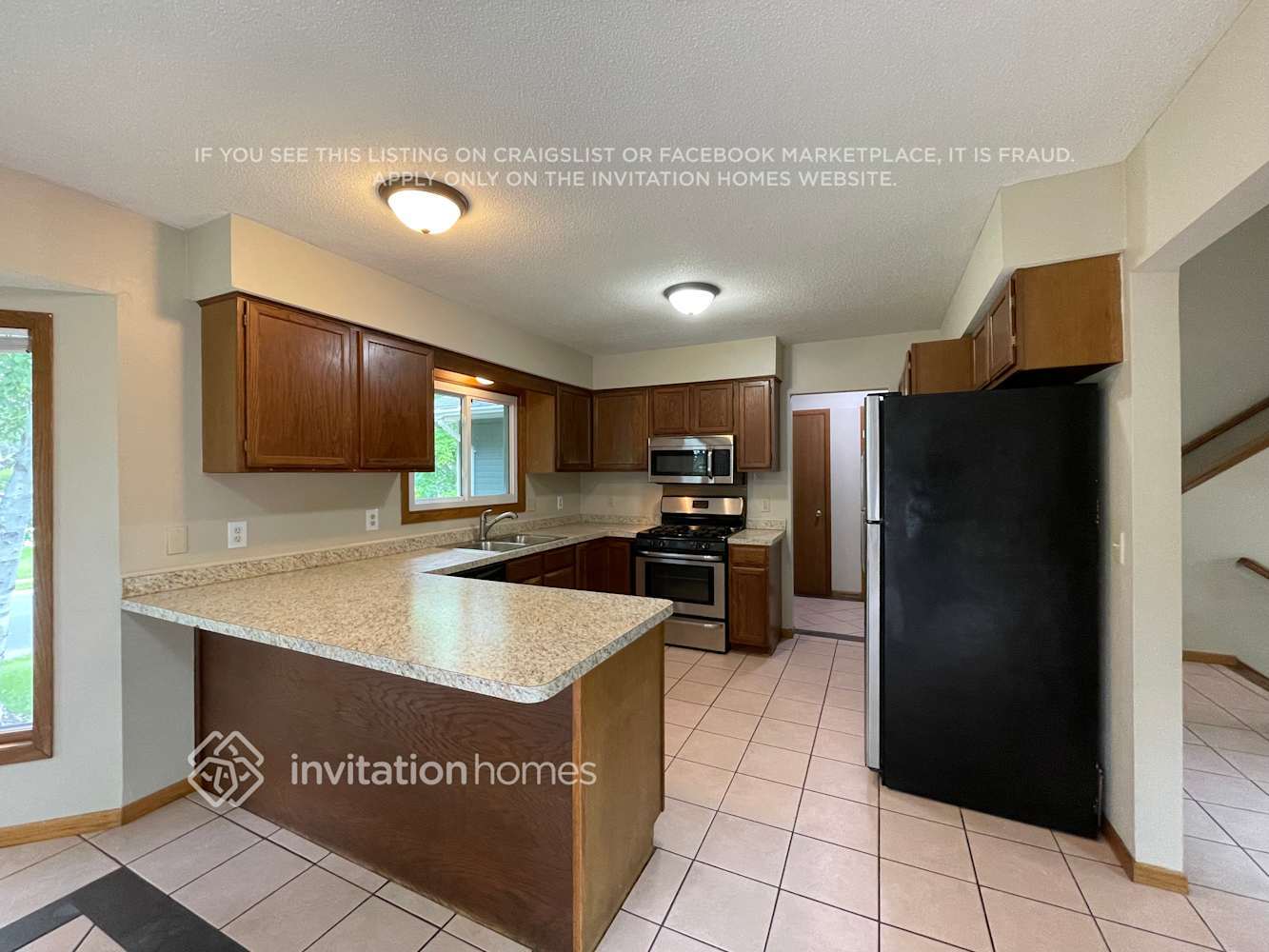Building Photo - 5325 W 140th St