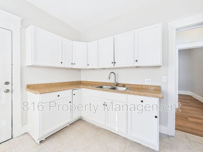 Building Photo - 2712 Park Ave