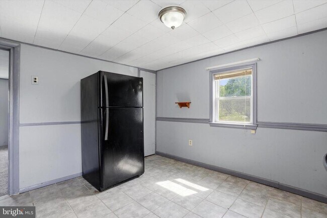 Building Photo - 847 Faust Rd