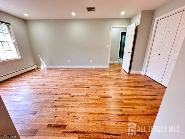 Building Photo - 107A S Maple Ave