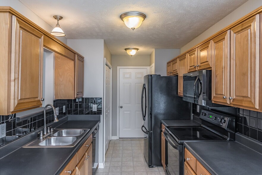 Building Photo - 228 Parrish Pl