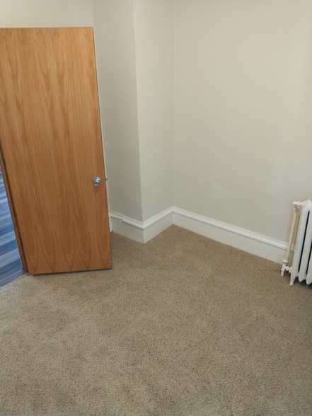 Building Photo - 2720 N Girard Ave