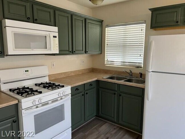 Building Photo - Charming 3-Bedroom Henderson Home with RV Parking!!