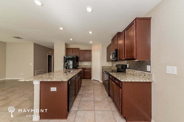 Building Photo - 6719 Trent Creek Dr