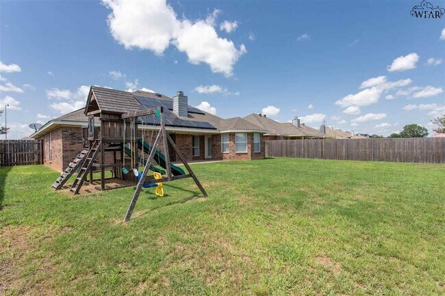 Building Photo - 6051 Laci Ln