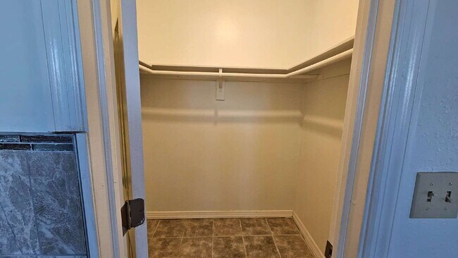 Building Photo - 3 Bedroom Pool Home in North Port - Rent I...
