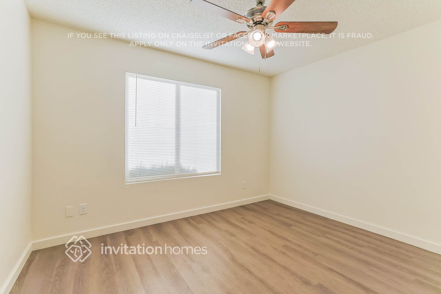 Building Photo - 512 N Los Feliz Dr