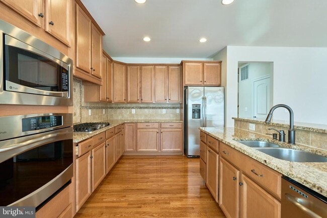 Building Photo - 21276 Hyrst Grove Terrace