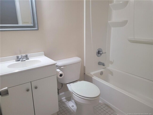 Building Photo - 1219 Chilton Dr