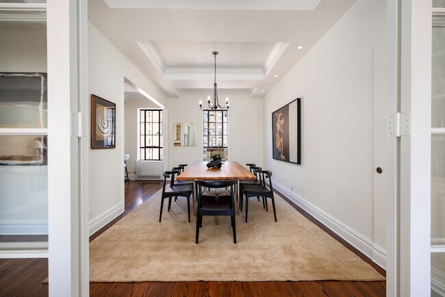 Building Photo - 350 W 57th St