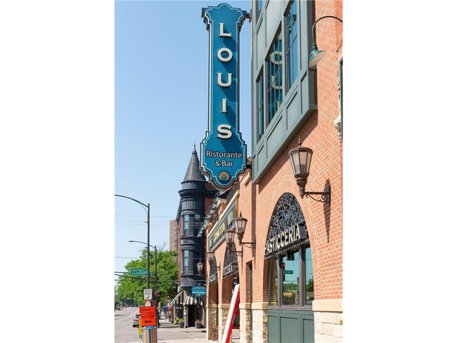 Building Photo - 66 9th St E