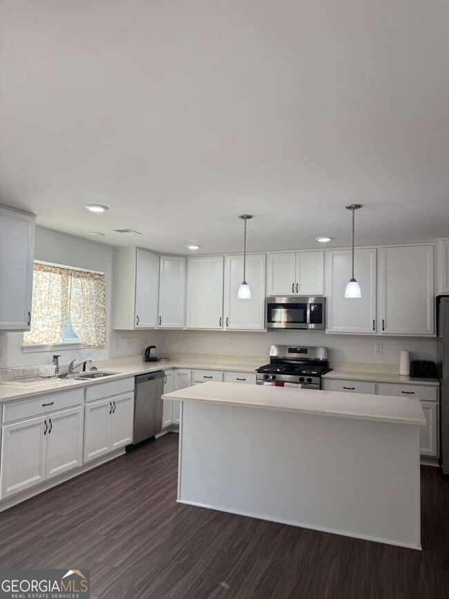 Building Photo - 533 Traminer Wy