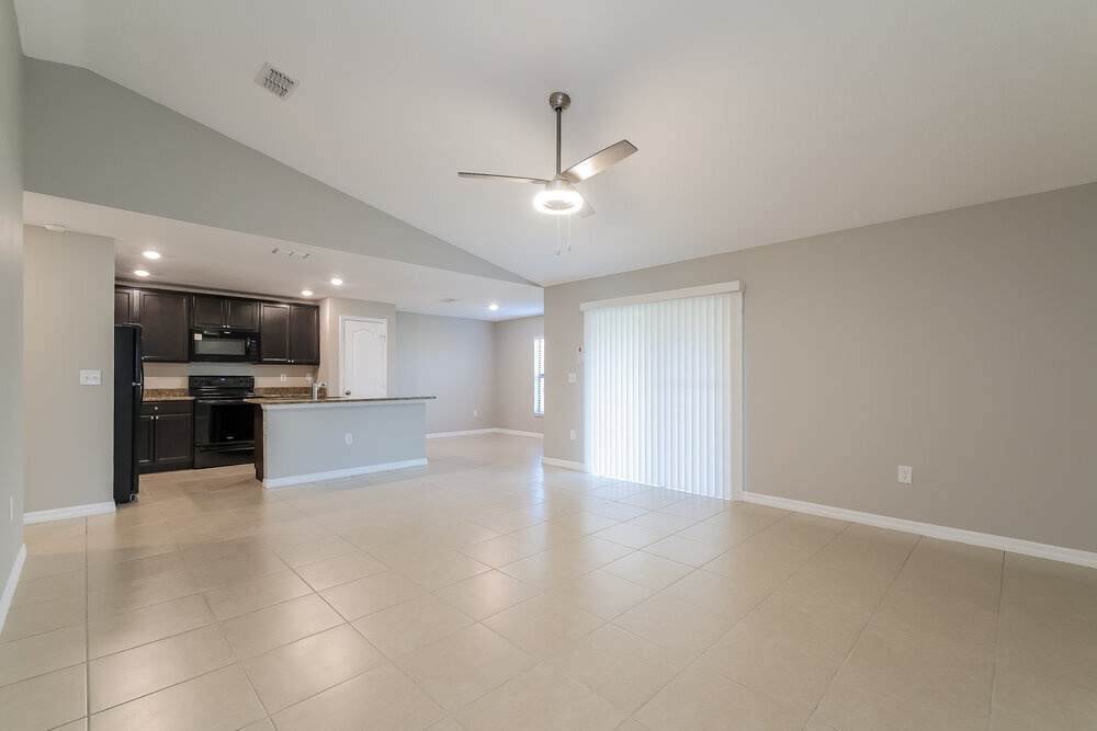 Building Photo - 246 Hyacinth Ct