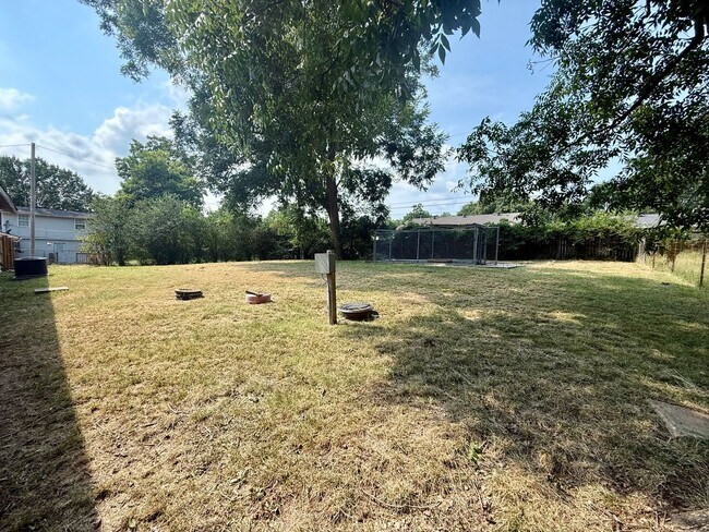 Building Photo - 3708 Fielder Dr