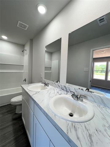 Building Photo - 252 Peace Lily Wy