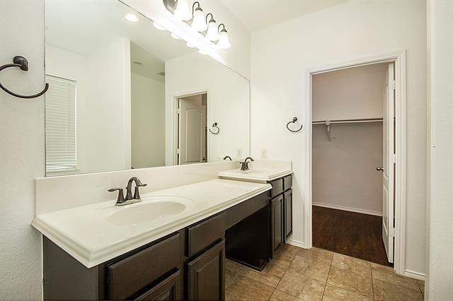 Building Photo - 917 Swan Ridge Dr