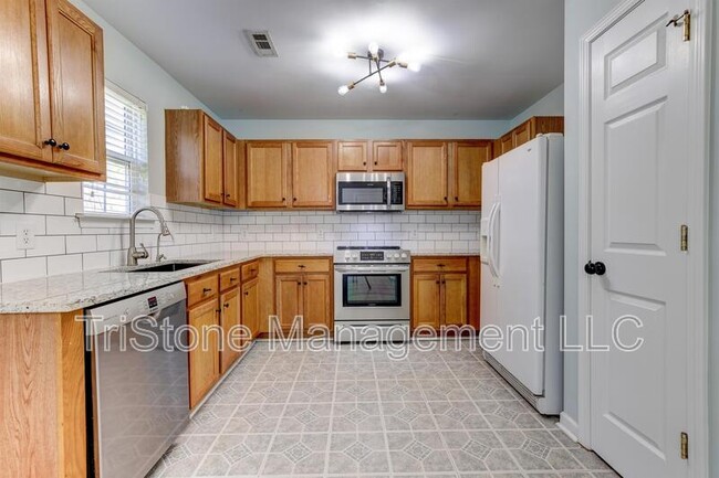 Building Photo - 5724 Henderson Oaks Dr