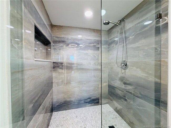 Building Photo - 8800 S Ocean Dr