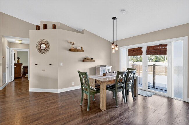 Building Photo - 151 Monterey Way