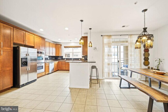 Building Photo - 22721 Beacon Crest Terrace