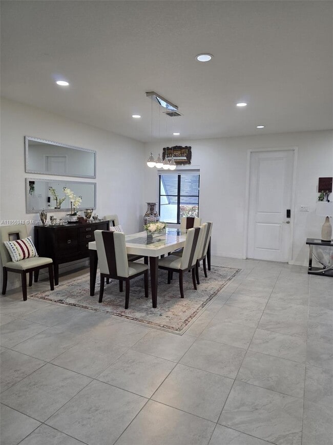 Building Photo - 10965 SW 169th Terrace