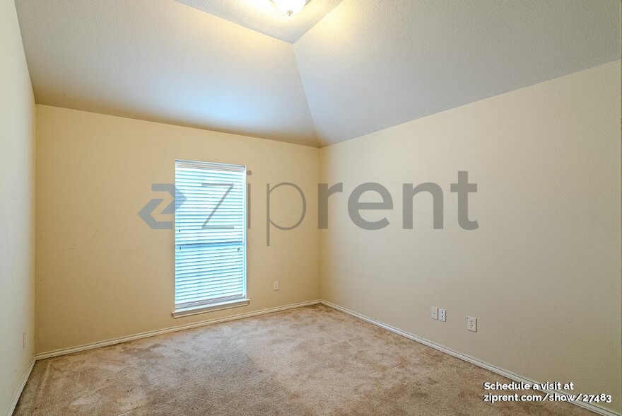 Building Photo - 4415 Sierra Point Dr