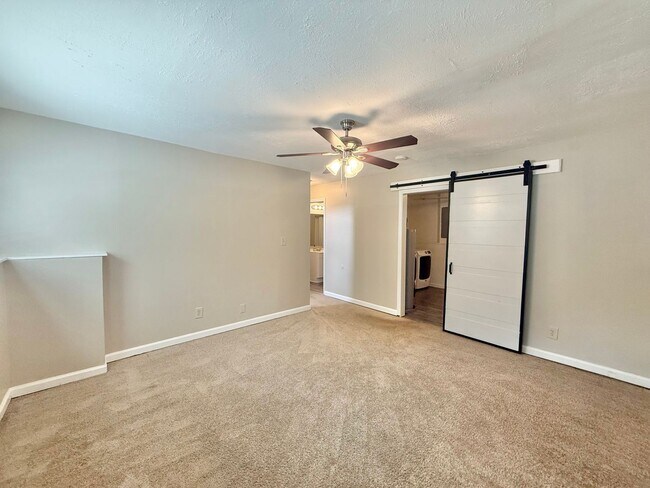 Building Photo - 3610 Rawdon Dr