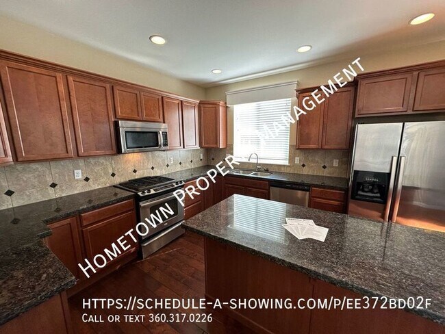 Building Photo - Custom 5 Bedroom Home in Freestone Station...