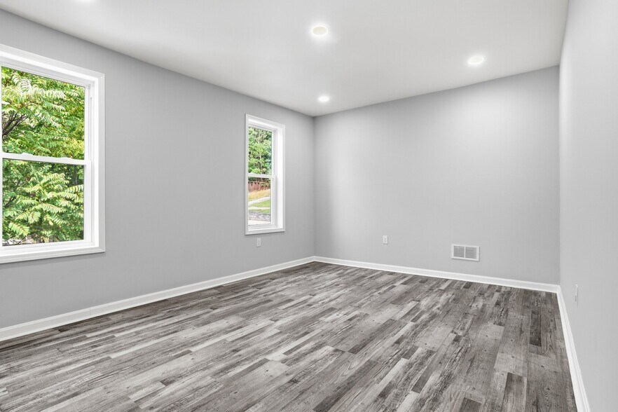 Building Photo - 905 McCandless Ave