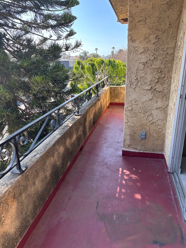 Building Photo - 12711 Matteson Ave