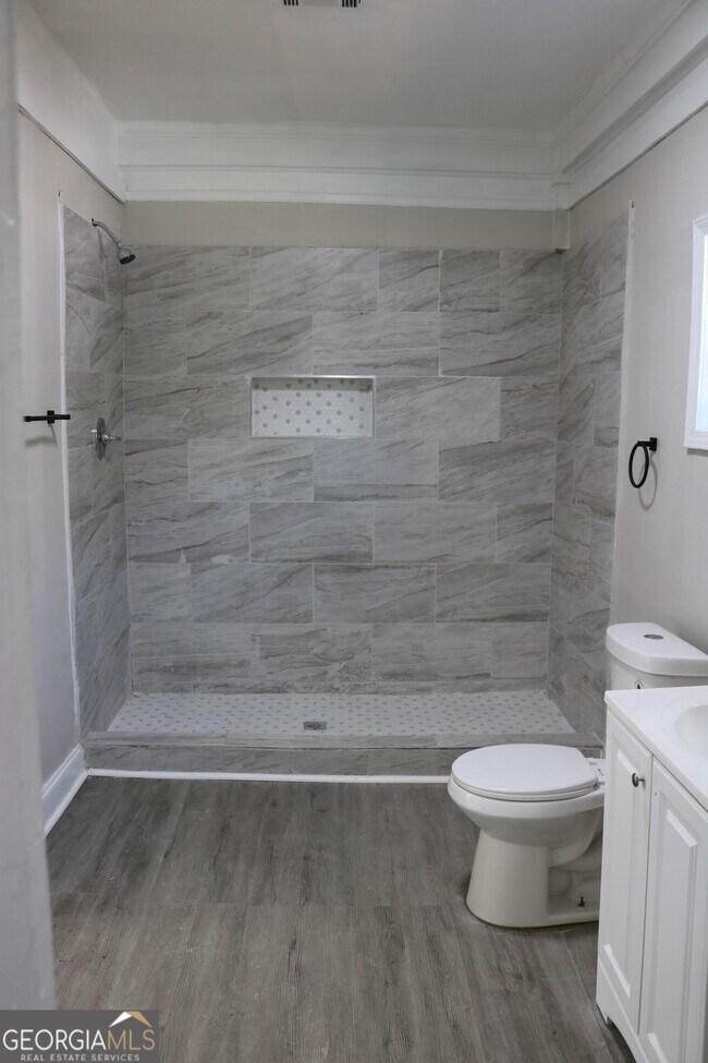 Building Photo - 254 21st Ave