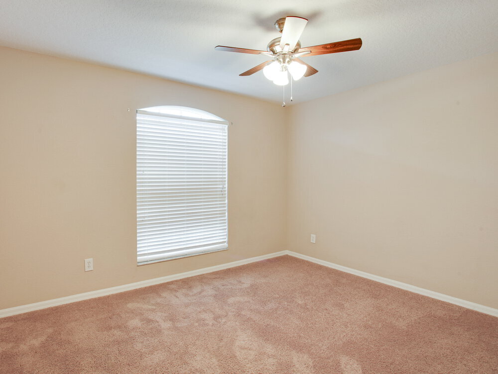 Building Photo - 6010 33rd Dr E