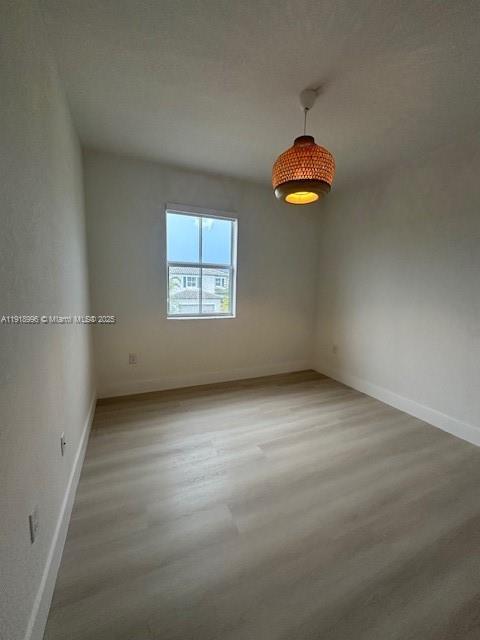 Building Photo - 1405 SE 26th Ter