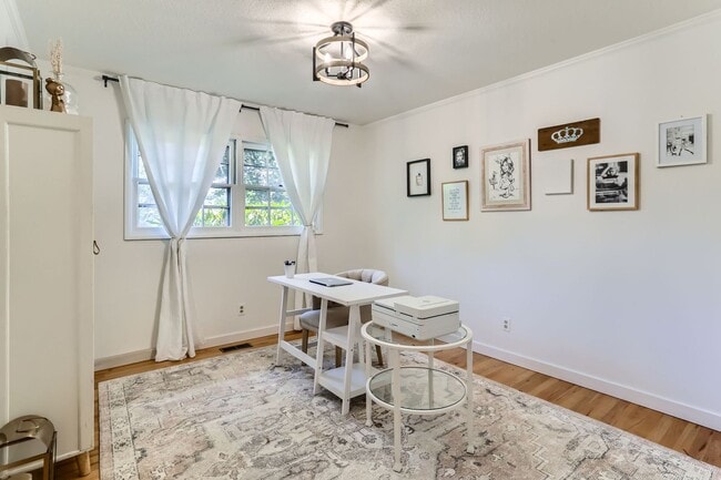 Building Photo - Cedar Hills 3 Bedroom, 2.5 Bathroom Ranch