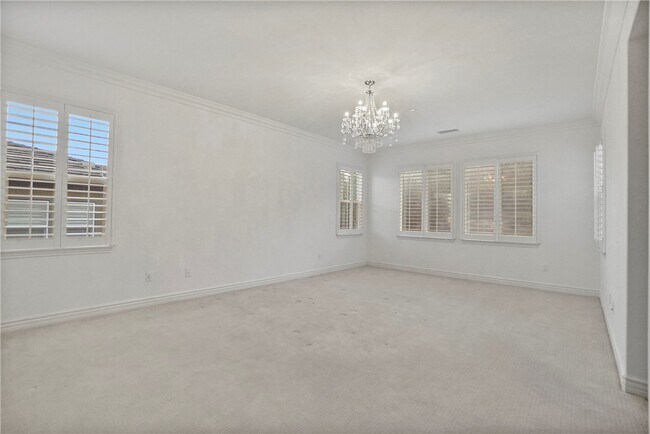 Building Photo - 707 N Rubel