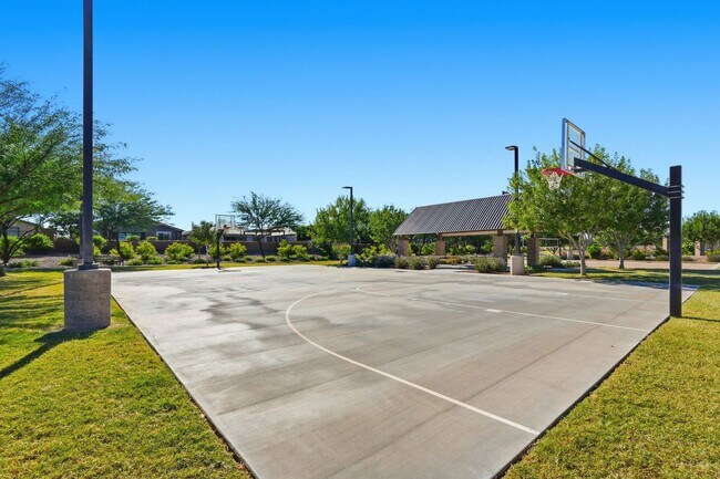 Building Photo - Gated Community Amazing ameneties