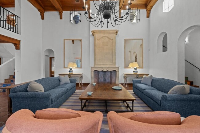 Building Photo - 240 N Ocean Blvd