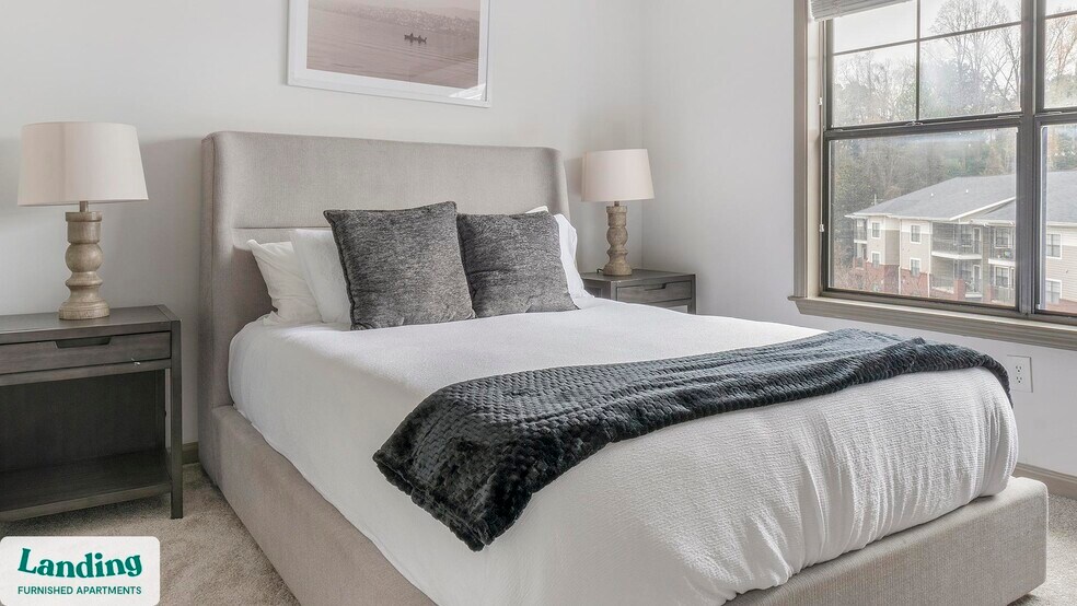 Building Photo - 2000 Monroe Pl NE