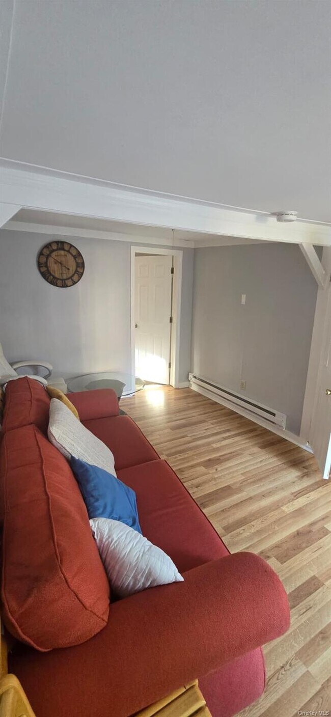 Building Photo - 35 Cedarhurst Ave