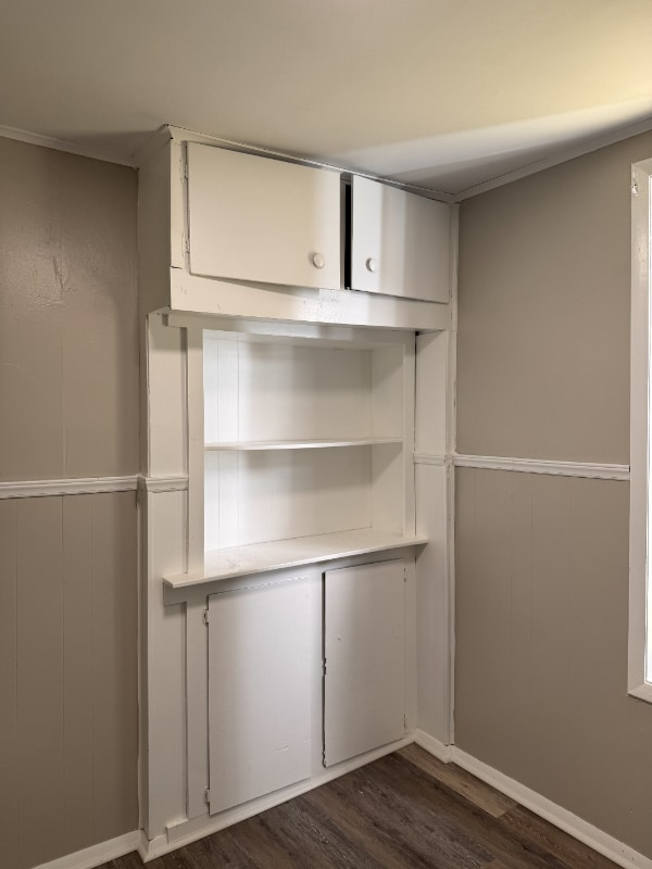 Building Photo - 564 Eastern Ave