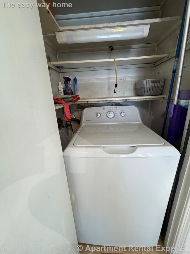 Building Photo - 57 Clarendon Ave