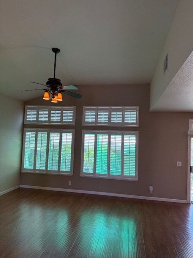 Building Photo - Browns Valley home with Boat and RV parking!