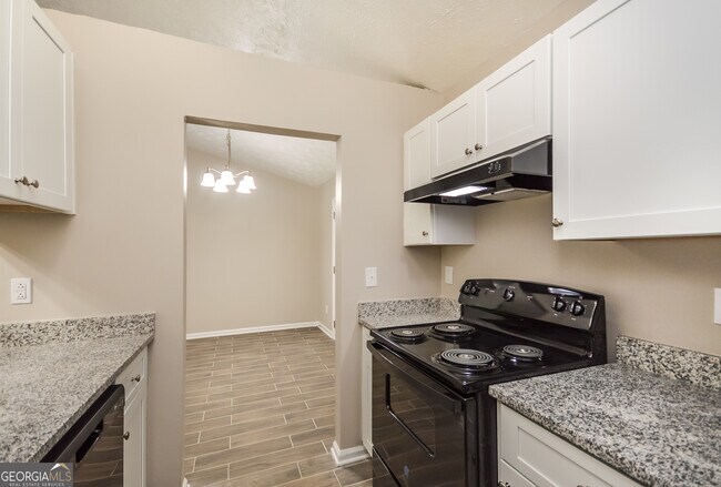 Building Photo - 6096 Creekford Dr