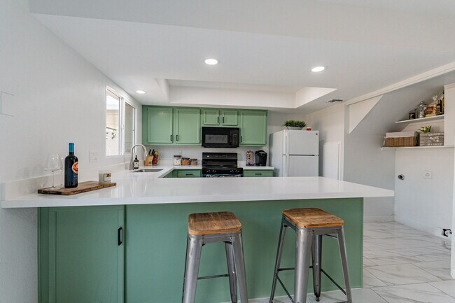 Building Photo - 6757 N 44th Ave