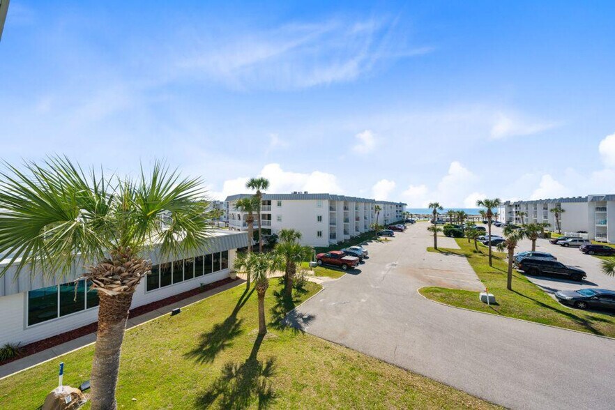 Building Photo - 400 Plantation Rd