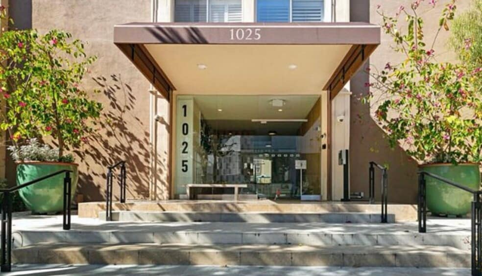 Main entrance - 1025 N Kings Rd